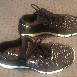 Under armour tennis shoes